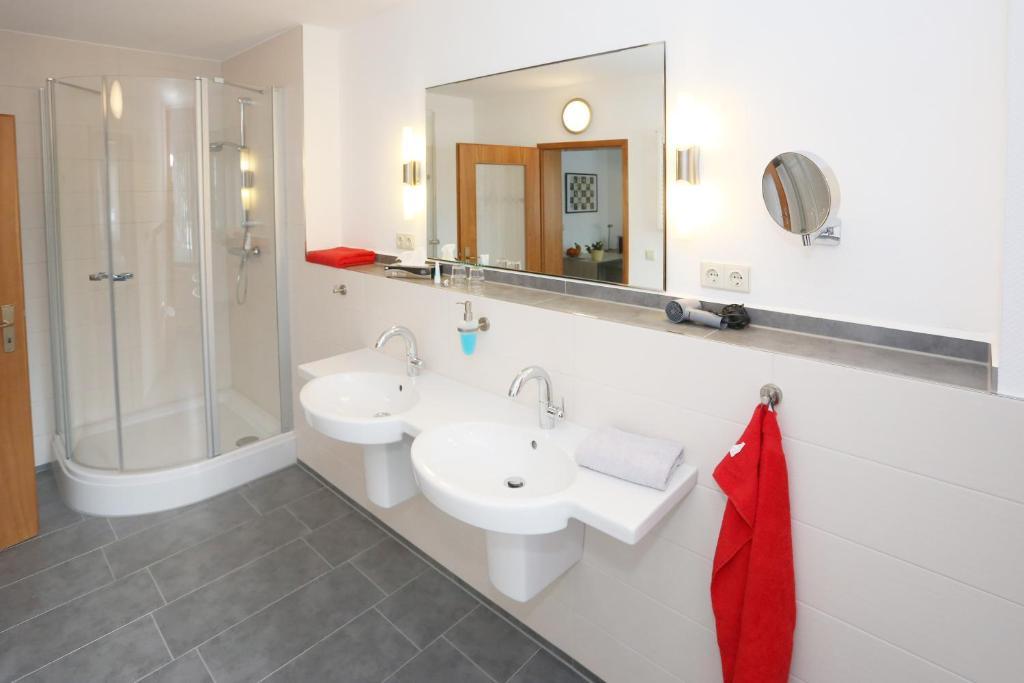 Hotel 7 Saeulen Gmbh Dessau-Rosslau Quarto foto